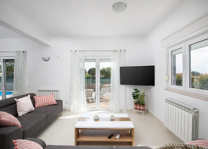 Papillon - Ausgestattete Ferienoase Pula