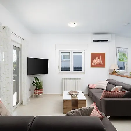 Papillon - Ausgestattete Ferienoase *