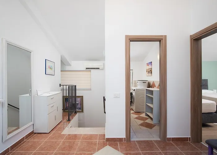 Papillon - Ausgestattete Ferienoase Pula