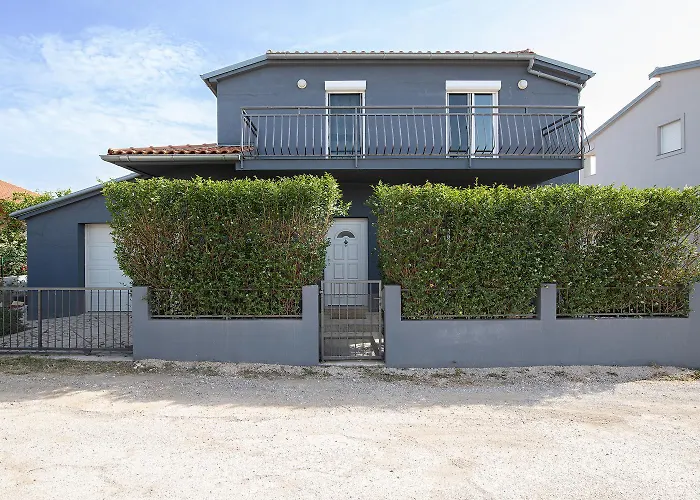 Papillon - Ausgestattete Ferienoase Villa