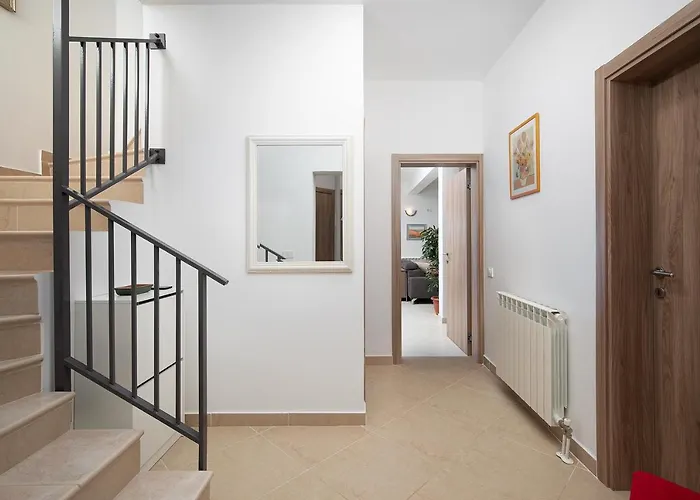 Papillon - Ausgestattete Ferienoase *