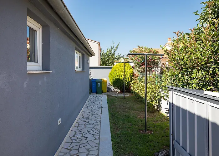 Papillon - Ausgestattete Ferienoase بولا